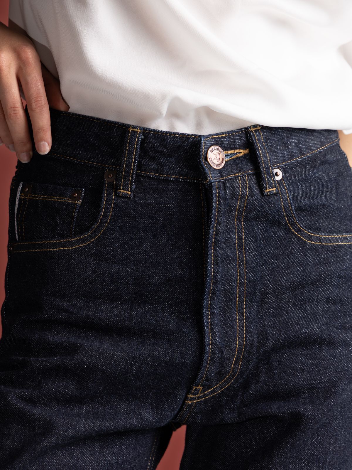 Jeans Regular Fit Denim Selvedge Efecto Raw Rojo