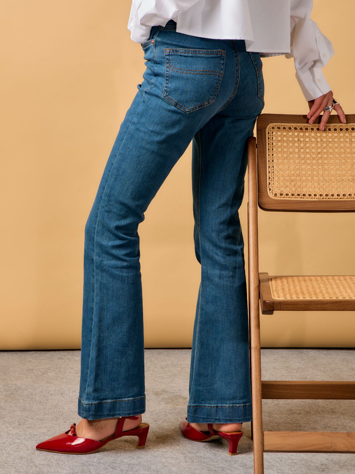 Jeans Corte Flare Trumpet Azul Oscuro